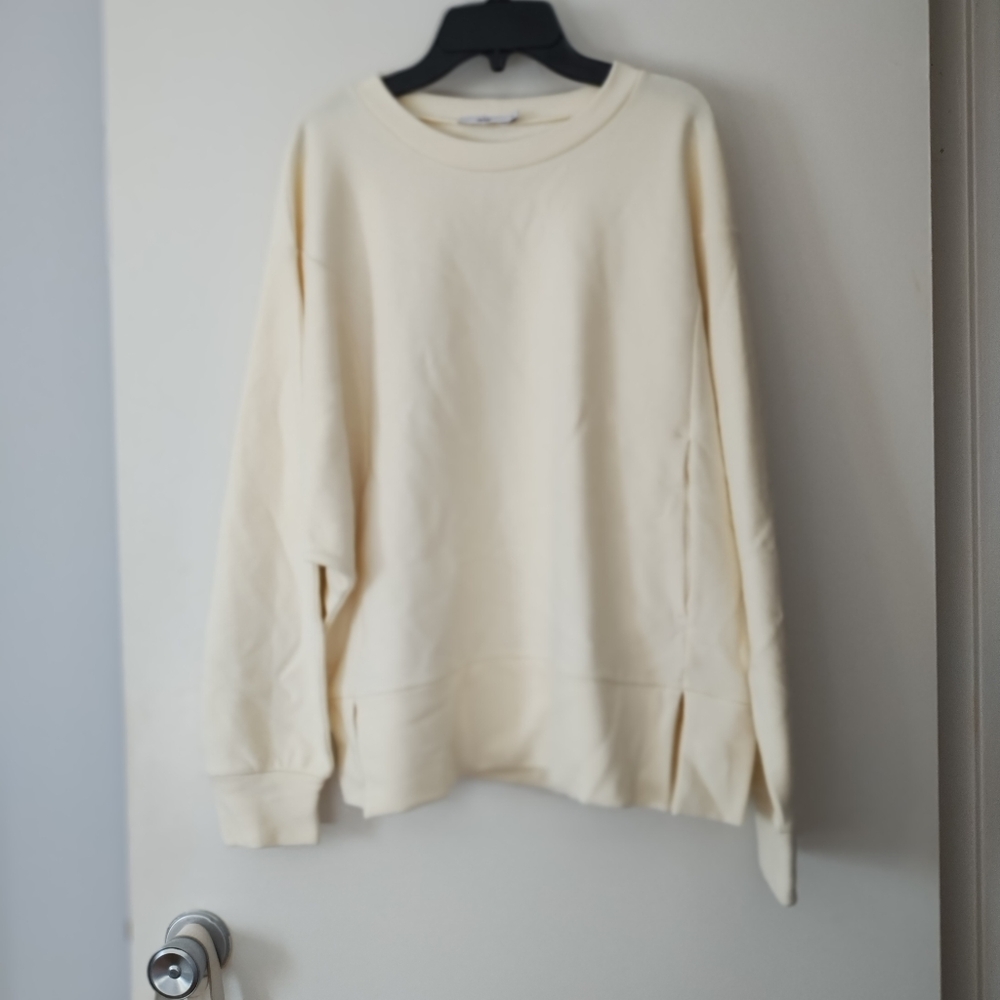 New ADAY Oat Cream Oversized Sweatshirt M